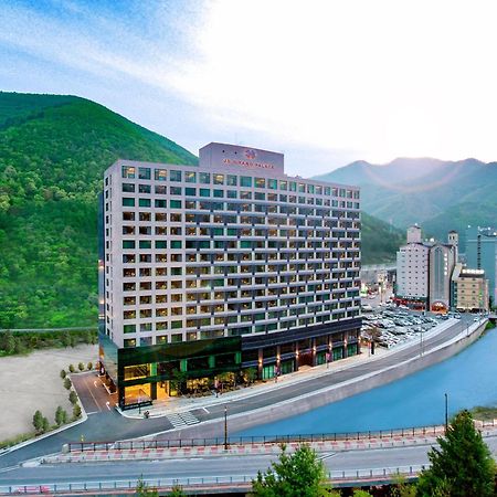 Jeongseon Js Grand Palace Hotel Exterior photo