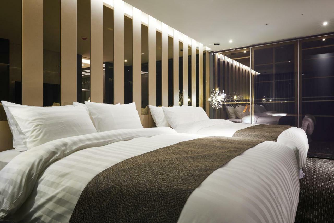 Jeongseon Js Grand Palace Hotel Room photo